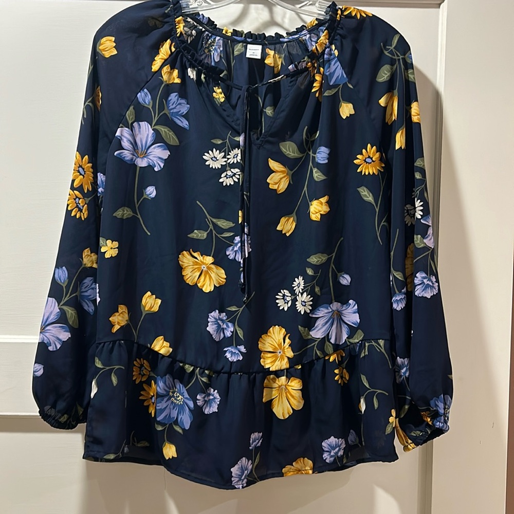 Old Navy Floral Blouse - Bundle Discounts!